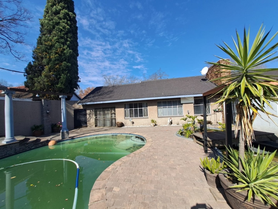 4 Bedroom Property for Sale in Sasolburg Ext 4 Free State